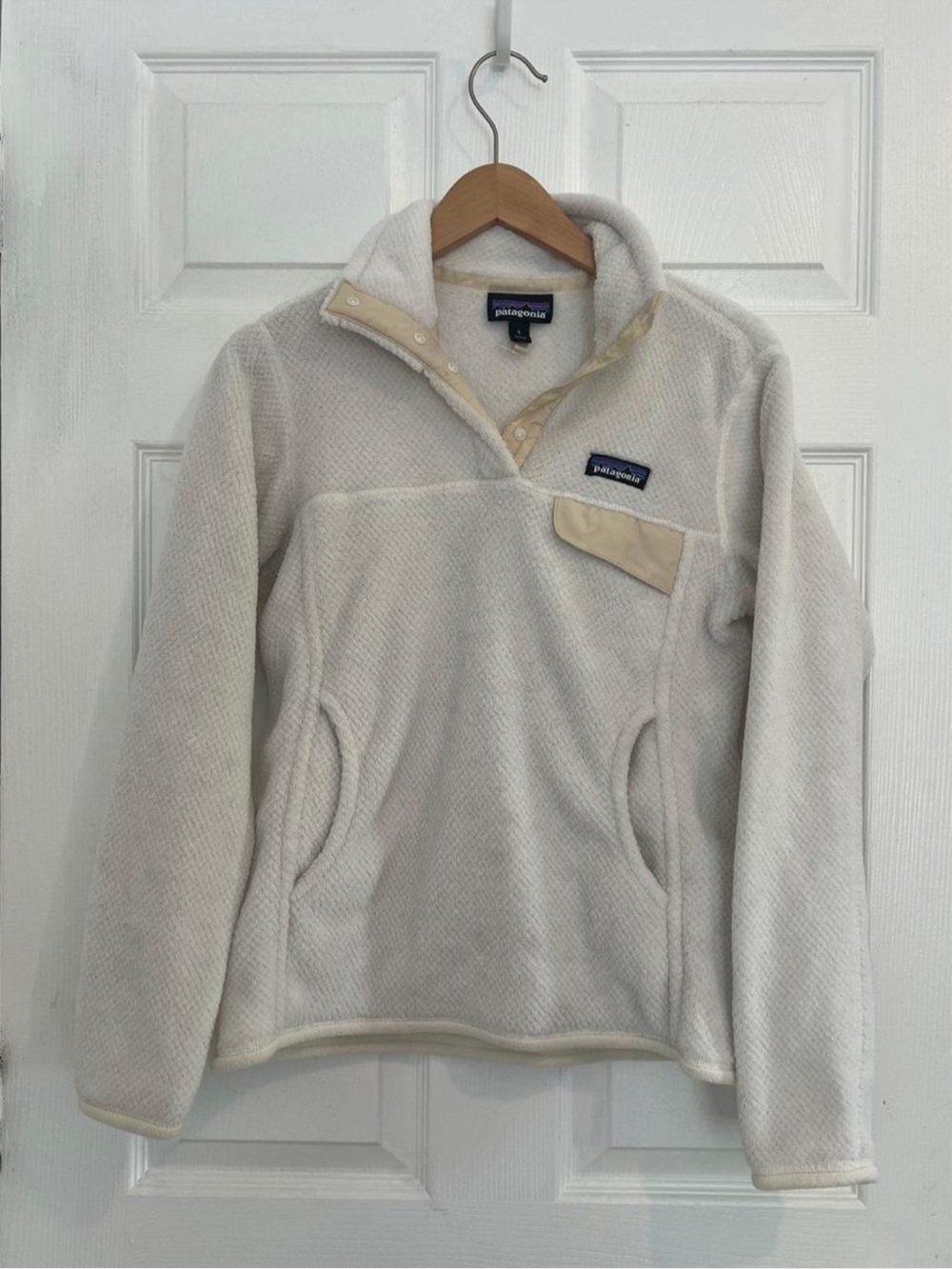 Patagonia Cream/Beige Snap-Button Fleece Pullover